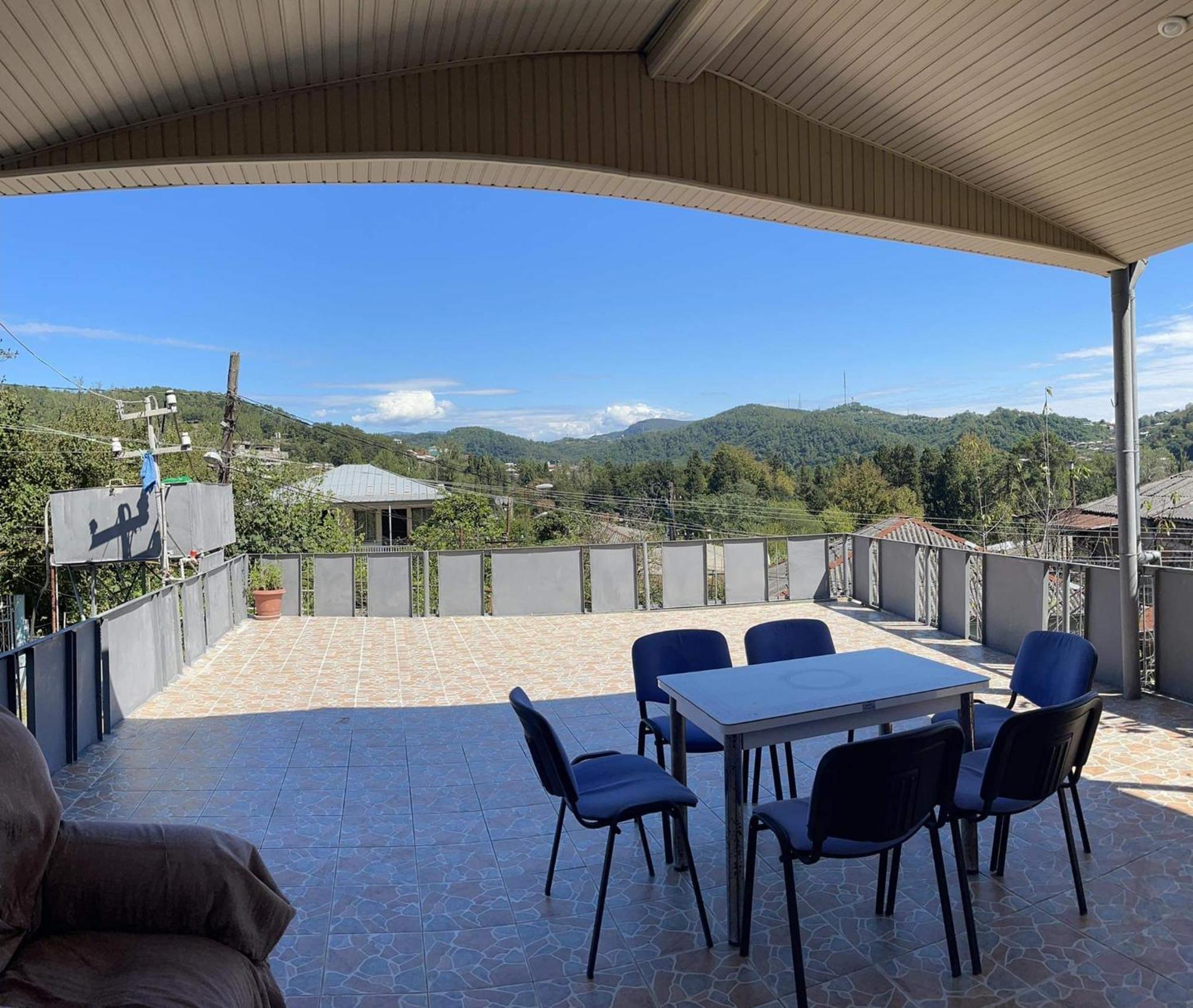 Belas House With Terrace Kutaisi Rum bild